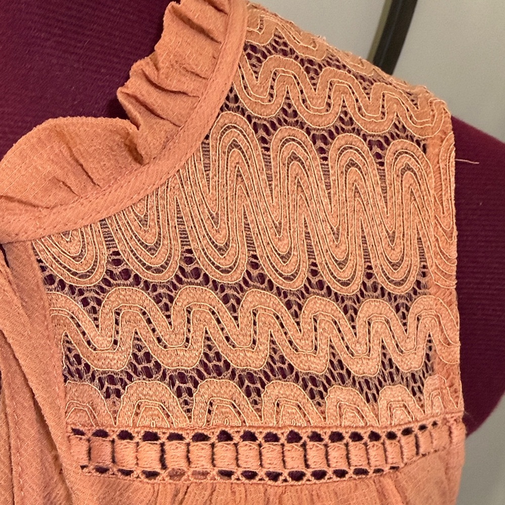 Sweet Wanderer Peach Lace Detail Top - Picture 3 of 10